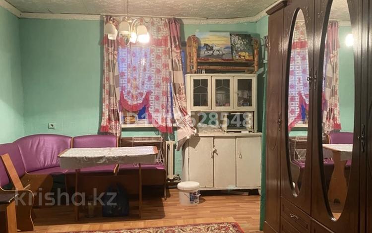 Отдельный дом · 1 комната · 35 м² · 8.5 сот., мкр Байтак-2, Наби жаксыбаева 33 за 60 000 ₸ в Атырау — фото 2