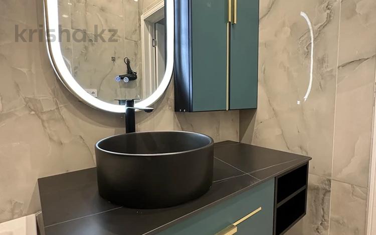 2-бөлмелі пәтер · 75 м² · 8/9 қабат, мкр Нурсая, Абулхайыр хана 74-5, бағасы: 22 800 〒 в Атырау — фото 10