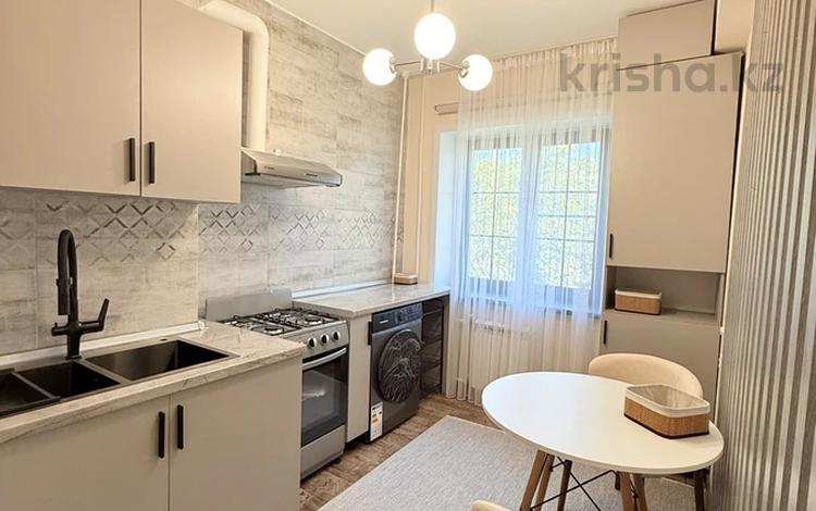 1-бөлмелі пәтер · 40 м² · 4/5 қабат, Клочкова — Мынбаева, бағасы: 300 000 ₸ в Алматы, Бостандыкский р-н — фото 2