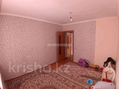 3-комнатная квартира · 70 м² · 1/5 этаж, А.Молдагулова 39 — Казпочты за 250 000 〒 в Актобе