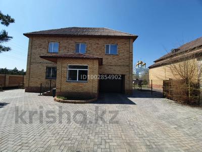 Продажа домов и дачи в Карагандинской обл.: Отдельный дом · 6 комнат · 298 м² · 10 сот., мкр Кунгей 13 — Тлеугабылова за 105 млн 〒 Отдельный дом · 6 комнат · 298 м² · 10 сот., мкр Кунгей 13 — Тлеугабылова за 105 млн 〒 в Караганде, Казыбек би р-н