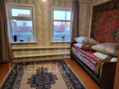 Продажа домов и дачи в Северо-Казахстанской обл.: Отдельный дом · 3 комнаты · 80 м² · 5 сот., Рабочий за 9.5 млн 〒 Отдельный дом · 3 комнаты · 80 м² · 5 сот., Рабочий за 9.5 млн 〒 в Петропавловске