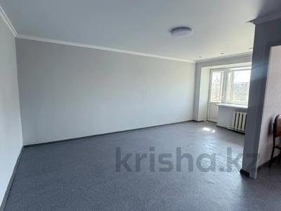 1-комнатная квартира · 31.9 м² · 5/5 этаж, Майкудук, 12й микрорайон за 8 млн ₸ в Караганде, Алихана Бокейханова р-н