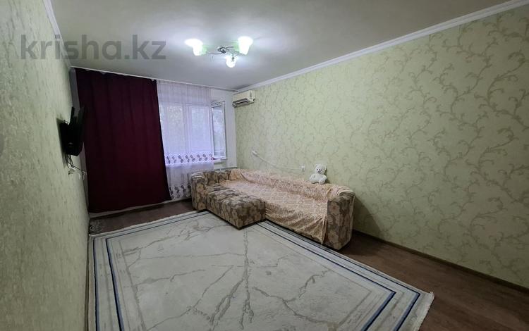 1-комнатная квартира · 33.4 м² · 5/5 этаж, 4мкр за 12.5 млн ₸ в Уральске — фото 2