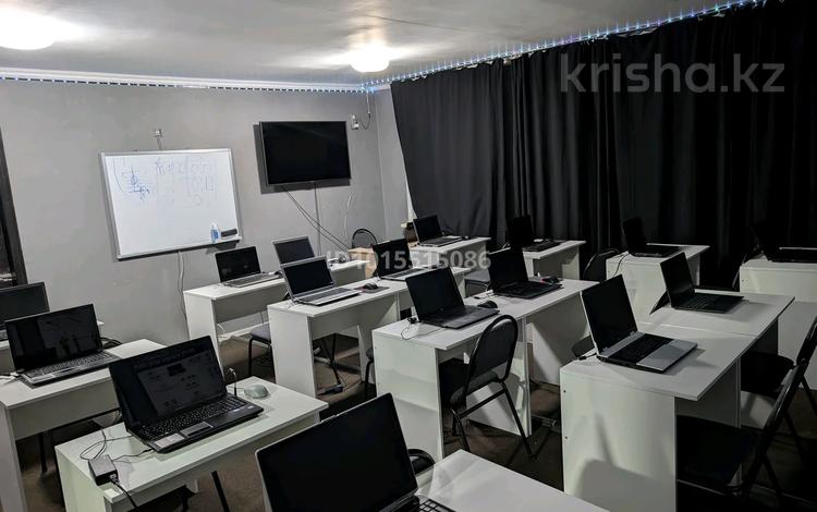 Образование · 40 м² за 100 000 ₸ в Караганде, Казыбек би р-н — фото 2