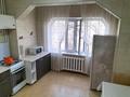 2-бөлмелі пәтер · 55 м² · 4/5 қабат, мкр Аксай-3 8 — Толе Би, бағасы: 280 000 ₸ в Алматы, Ауэзовский р-н