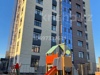 2-бөлмелі пәтер, 90 м², 1/9 қабат, Кудайбердиева 67, бағасы: 45 млн 〒 в Кокшетау