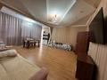 2-комнатная квартира · 120 м², Сатпаева 39В за 250 000 ₸ в Атырау, мкр Авангард-4 — фото 8