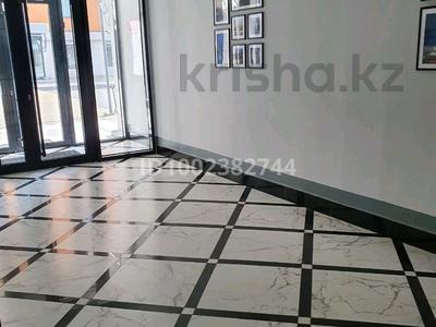 2-комнатная квартира · 70 м² · 5/8 этаж, Гейдара Алиева 10/1 за 300 000 〒 в Астане, Есильский р-н