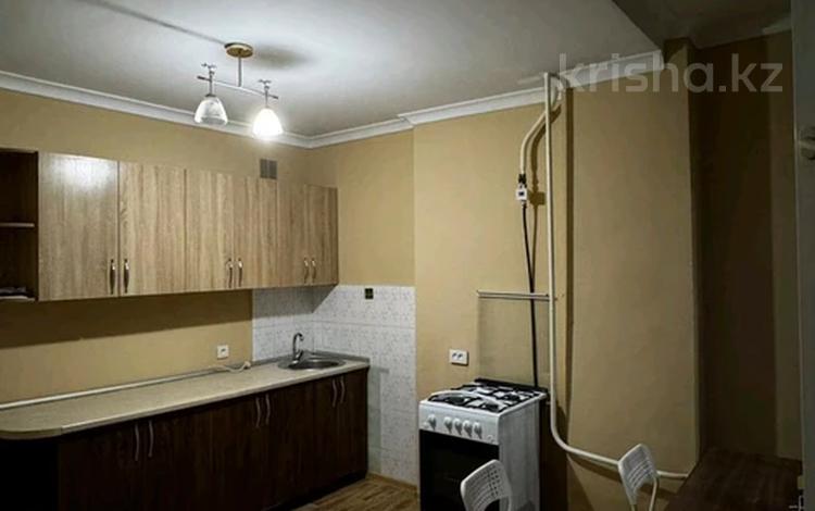 3-бөлмелі пәтер · 80 м² · 1/10 қабат, мкр Жетысу-4, бағасы: 380 000 ₸ в Алматы, Ауэзовский р-н — фото 2