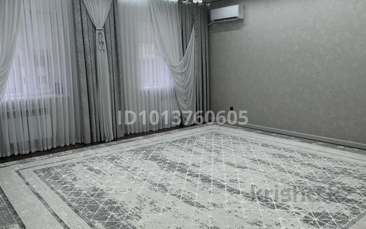 4-комнатная квартира · 150 м² · 3/7 этаж, 41-й мкр 4 за 78 млн ₸ в Актау — фото 2