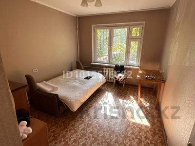 2-комнатная квартира · 48 м² · 2/5 этаж, мкр Аксай-3Б 16 за 200 000 ₸ в Алматы, Ауэзовский р-н