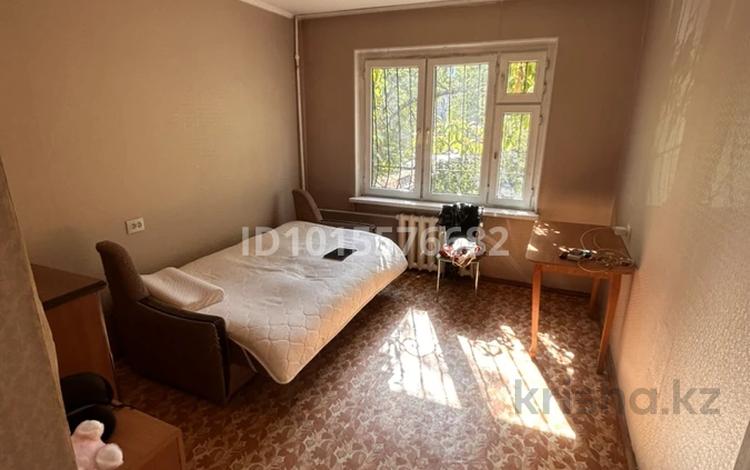 2-комнатная квартира · 48 м² · 2/5 этаж, мкр Аксай-3Б 16 за 200 000 ₸ в Алматы, Ауэзовский р-н — фото 2
