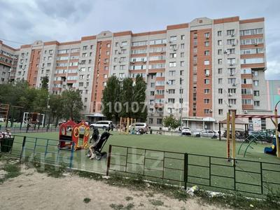 2-бөлмелі пәтер · 65 м² · 10/10 қабат, мкр 12, 12 ш/а. 45 — Әл Фараби көшесі, бағасы: 19 млн ₸ в Актобе