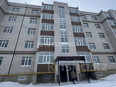 1-бөлмелі пәтер · 42.8 м² · 2/5 қабат, мкр. Алтын орда, Батыс-2 251В — Напротив Sky park возле Береке парк, бағасы: 11 млн ₸ в Актобе