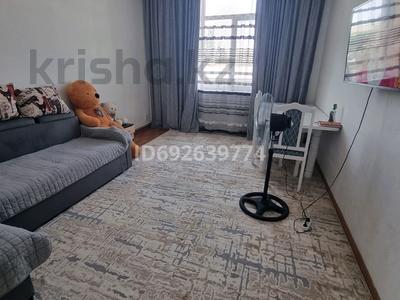 2-комнатная квартира, 56 м², 3/3 этаж помесячно, Быковского за 160 000 〒 в Шымкенте, Аль-Фарабийский р-н