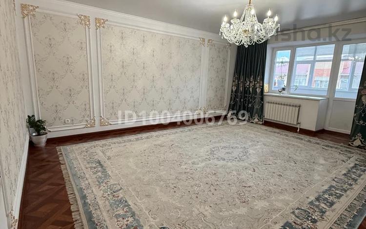 5-бөлмелі пәтер · 145 м² · 5/9 қабат, мкр. Алтын орда, Ораз татеулы 5 а — За Жекпе Жеком, бағасы: 59 млн ₸ в Актобе — фото 2