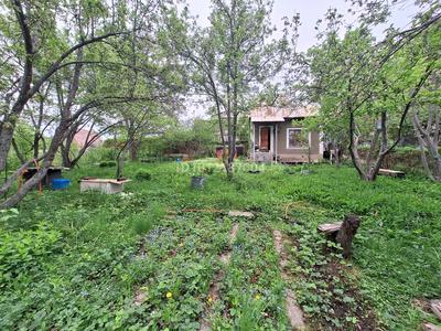 Дача · 1 комната · 15 м² · 5 сот., Сливовая 385 за 25 млн 〒 в Алматы, Бостандыкский р-н