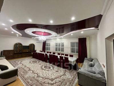 Аренда домов или дач посуточно в Жамбылской обл.: Дом · 7 комнат · 350 м², Рахмати 64 — Телецентр за 60 000 〒 Дом · 7 комнат · 350 м², Рахмати 64 — Телецентр за 60 000 〒 в Таразе