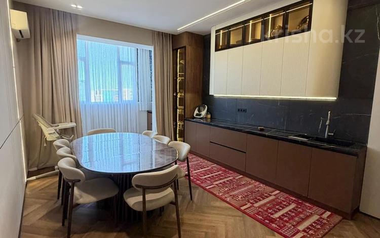 4-комнатная квартира · 159 м² · 10/11 этаж, 18 7 за 67 млн ₸ в Актау, 18-й мкр  — фото 2