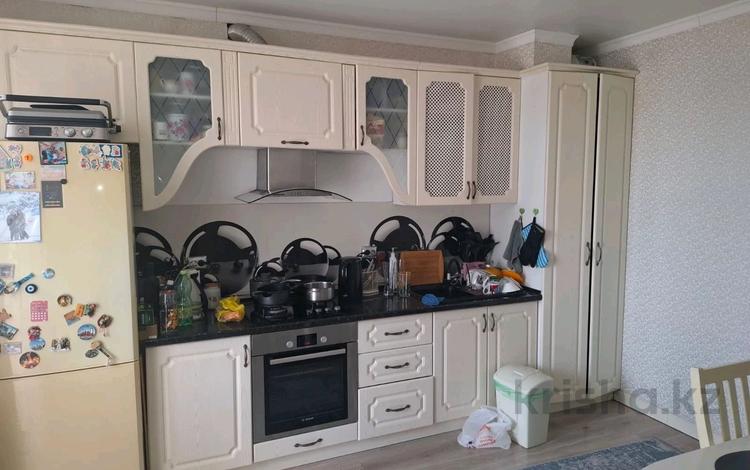 2-бөлмелі пәтер · 70 м² · 9/10 қабат, ул. Куйши Дины 23, бағасы: 29 млн ₸ в Астане, Алматы р-н — фото 2