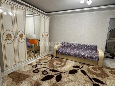 2-комнатная квартира · 48 м² · 1/5 этаж, мкр Михайловка 62 за 200 000 〒 в Караганде, Казыбек би р-н