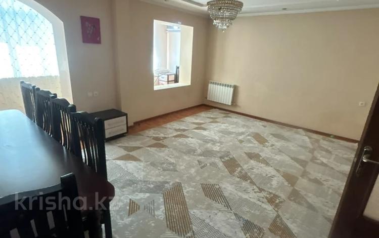 3-комнатная квартира · 110 м², Желтоксан 71а за 250 000 ₸ в Шымкенте, Аль-Фарабийский р-н — фото 2