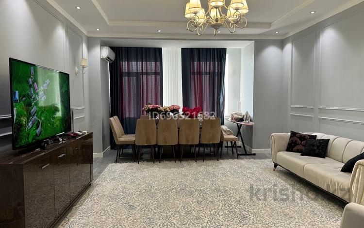 4-комнатная квартира · 140.8 м² · 3/5 этаж, мкр Нурсая, Акжарма 10 за 60 млн ₸ в Атырау — фото 2