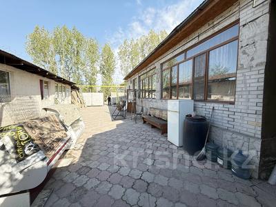 Жеке үй · 10 бөлме · 300 м² · 7 сот., мкр Айгерим-2, Шугыла 26/86, бағасы: 140 млн ₸ в Алматы, Алатауский р-н