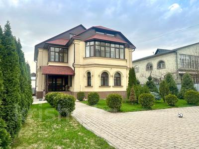 Аренда домов или дач в Алматы: Отдельный дом · 7 комнат · 500 м² · помесячно, Жандосова — Цветочная за 1.6 млн 〒 Отдельный дом · 7 комнат · 500 м² · помесячно, Жандосова — Цветочная за 1.6 млн 〒 в Алматы, Ауэзовский р-н
