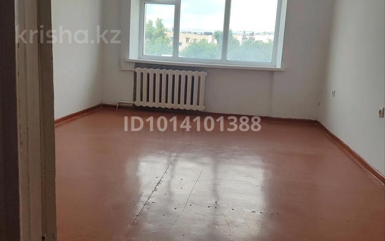 2-комнатная квартира · 51 м² · 4/6 этаж, Старый город, Кереева 7 — Район ж.д.вокзала,возле пушки- напротив Жилстрой банка за 12.5 млн ₸ в Актобе — фото 2