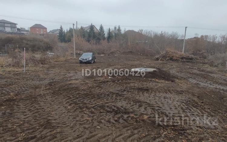 Участок · 10 соток, Бастау — По соседству с домом Куленова за 4.5 млн 〒 в Усть-Каменогорске — фото 2