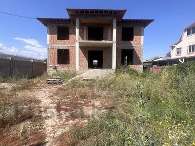 Свободное назначение, офисы, магазины и бутики, азс, автосервисы и автомойки, общепит, салоны красоты, бани, гостиницы и зоны отдыха, медцентры и аптеки, образование, развлечения · 900 м² за 350 млн ₸ в Алматы, Наурызбайский р-н