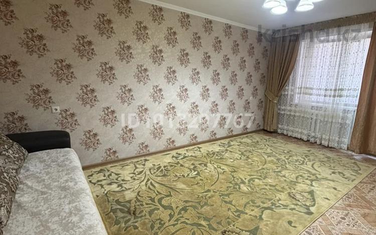 1-комнатная квартира · 40 м², мкр Астана за 120 000 ₸ в Уральске — фото 2