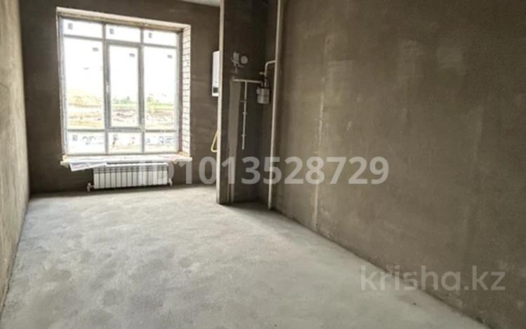 2-бөлмелі пәтер · 80.8 м² · 3/5 қабат, мкр. Алтын орда, Микрорайон Алтын Орда 349 — Ориентировочно возле строящегося стадиона на батысе, бағасы: 28.5 млн ₸ в Актобе — фото 2