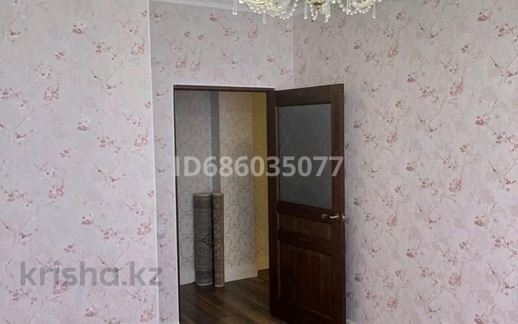 2-бөлмелі пәтер · 60 м² · 2/5 қабат, мкр Нурсая 26 — Возле СТГ, бағасы: 180 000 ₸ в Атырау — фото 2