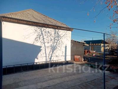 Отдельный дом · 4 комнаты · 100 м² · 10 сот., Сарсекеева 44 — Озон школе за 15 млн 〒 в Зайсане