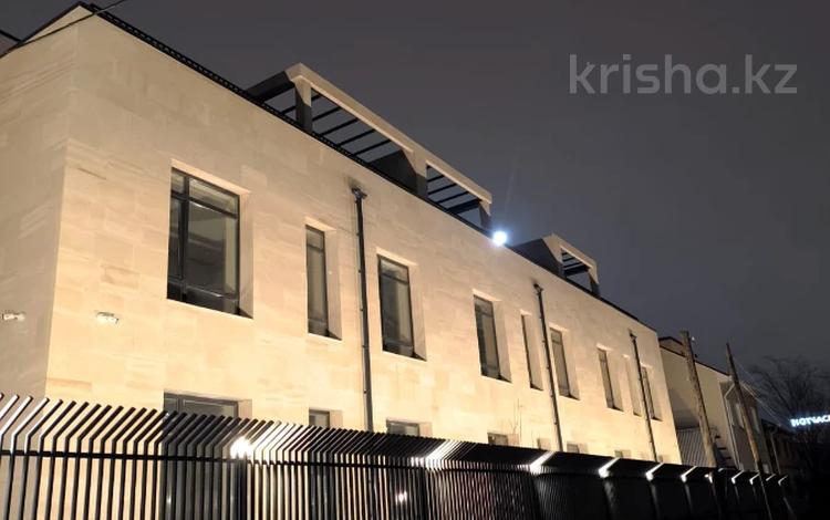 Отдельный дом · 7 комнат · 264 м² · 3 сот., Есенберлина 105 за 97 млн 〒 в Кокшетау — фото 10