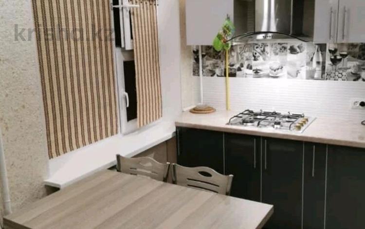 1-комнатная квартира · 36 м² · 3/5 этаж, мкр №8 1 — Абая за 15 000 ₸ в Алматы, Ауэзовский р-н — фото 2