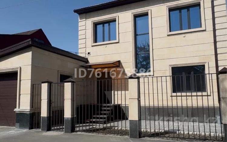 Отдельный дом · 7 комнат · 204.5 м² · 5 сот., мкр Новый Город, Новосёлов — 92 квартал за 165 млн 〒 в Караганде, Казыбек би р-н — фото 37