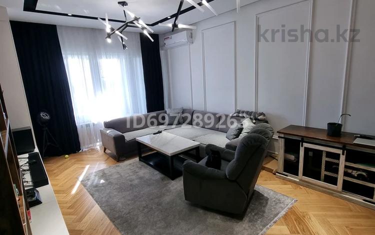 3-комнатная квартира, 100 м² помесячно, Алтын ауыл 8/1