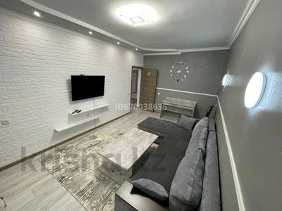 3-бөлмелі пәтер, 70 м², 2/5 қабат тәулігіне, улица Жунисалиева, бағасы: 20 000 〒 в Таразе