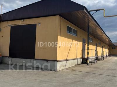 Склады · 550 м² за 1.1 млн 〒 в Актобе, мкр. Алтын орда