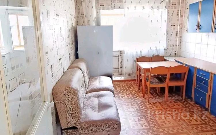 1-комнатная квартира · 40 м² · 1/4 этаж, Жансугурова — Политехнический колледж за 10.5 млн 〒 в Талдыкоргане — фото 2
