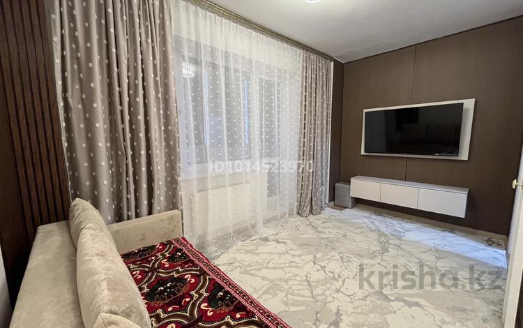 1-комнатная квартира · 36.4 м² · 5/17 этаж, мкр Юго-Восток, Бауыржана Момышулы 24 за 18 млн ₸ в Караганде, Казыбек би р-н — фото 2