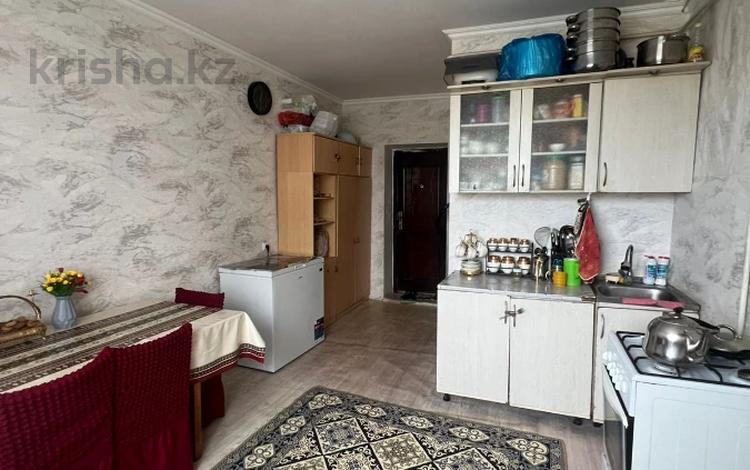 2-комнатная квартира · 45 м² · 5/5 этаж, мкр Шанхай, Рыскулова за 9 млн ₸ в Актобе — фото 2