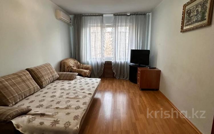 2-комнатная квартира, 54 м², 4/5 этаж помесячно, Каныша сатпаева за 230 000 〒 в Алматы, Бостандыкский р-н — фото 2