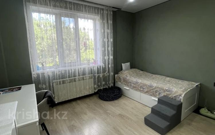 3-бөлмелі пәтер · 80 м² · 2/11 қабат, Юго-Восток ш/а., Сарыарка 19, бағасы: 33 млн ₸ в Караганде, Казыбек би р-н — фото 2