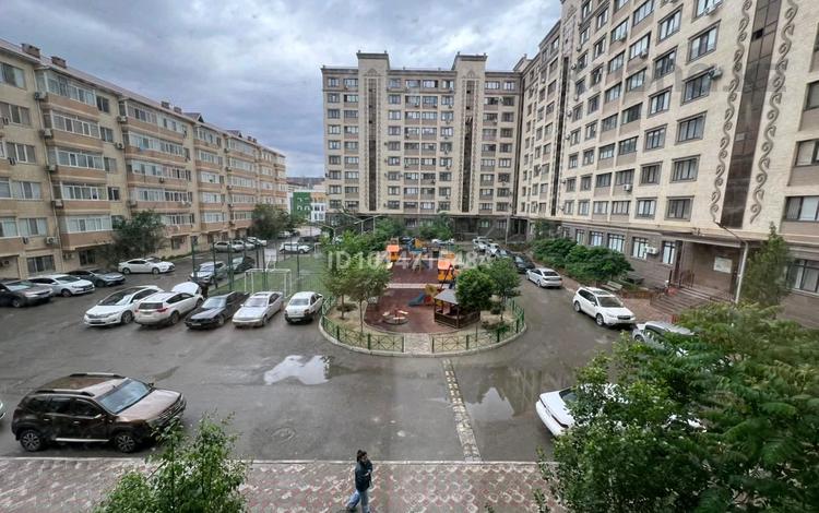 3-комнатная квартира · 84 м² · 2/9 этаж, 17-й мкр 84 за 300 000 ₸ в Актау — фото 2