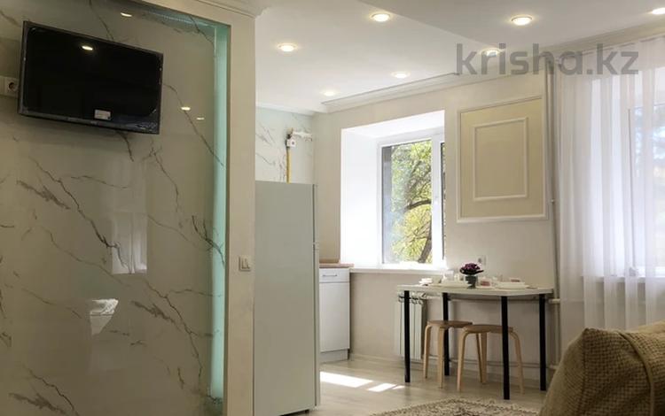 1-комнатная квартира · 47 м² · 2/5 этаж, Абдирова 30 за 12 000 〒 в Караганде, Казыбек би р-н — фото 2